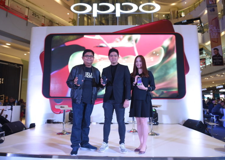 Delapan hari setelah peluncuran, oppo f5 ditargetkan terjual sebanyak puluhan ribu unit 1 Delapan hari setelah peluncuran, oppo f5 ditargetkan terjual sebanyak puluhan ribu unit