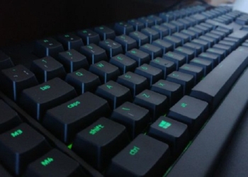 Rekomendasi keyboard gaming terbaik razer blackwidow chroma v2