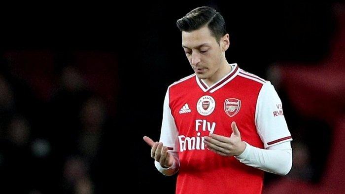 Kritik China, Mesut Özil Dihapus Dari Game PES 2020 Versi Cina!