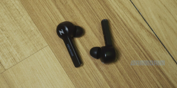 Nyk nemesis aurora tw700 flatlay kayu gamedaim review