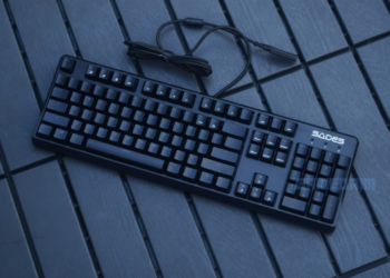 Sades groza keyboard gamedaim review