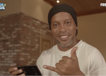 Bintang sepakbola brazil, ronaldinho bentuk tim esports free fire