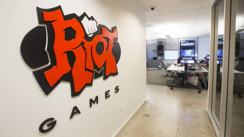 Riot Games 100 Juta USD Diskriminasi Gender