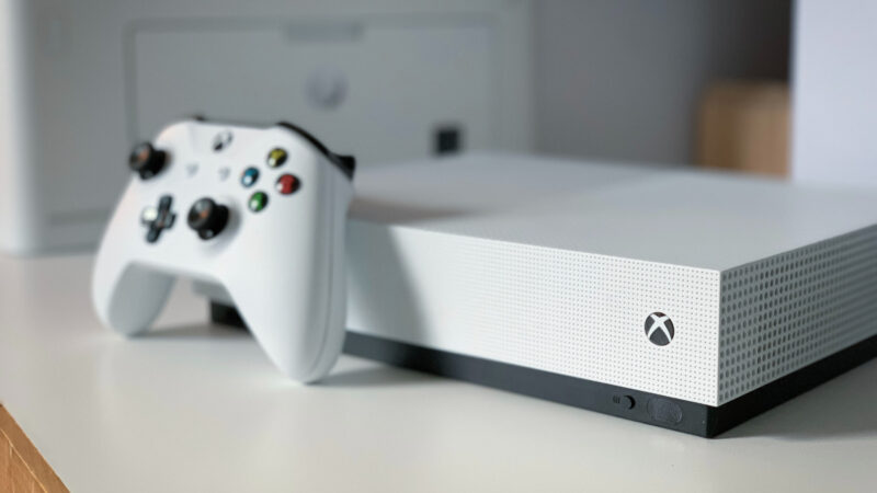 Microsoft Menghentikan Produksi Xbox One