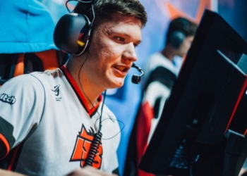 Pro player cs:go, s1mple donasi 474 juta rupiah untuk korban ukraina | valve