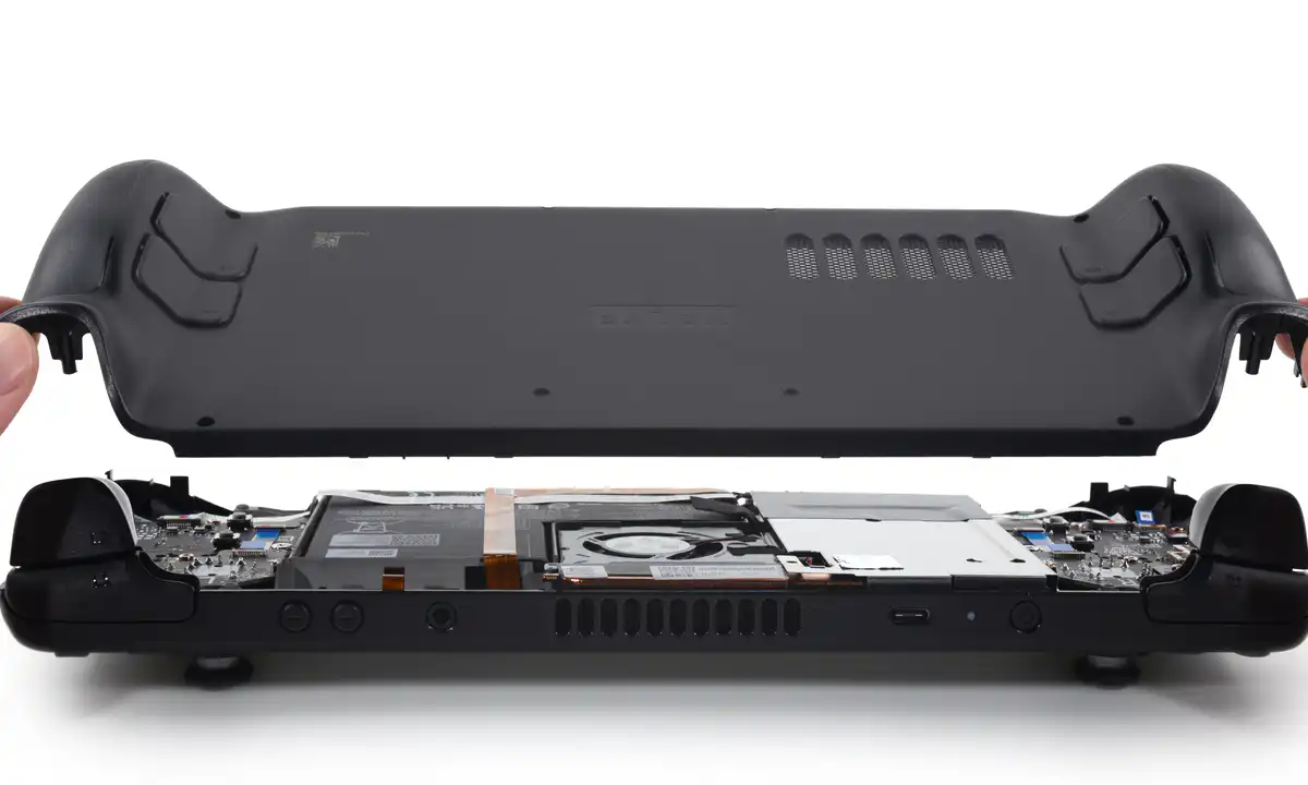 Valve Lakukan Downgrade SSD Steam Deck, Performa Gaming Tetap Sama | Valve