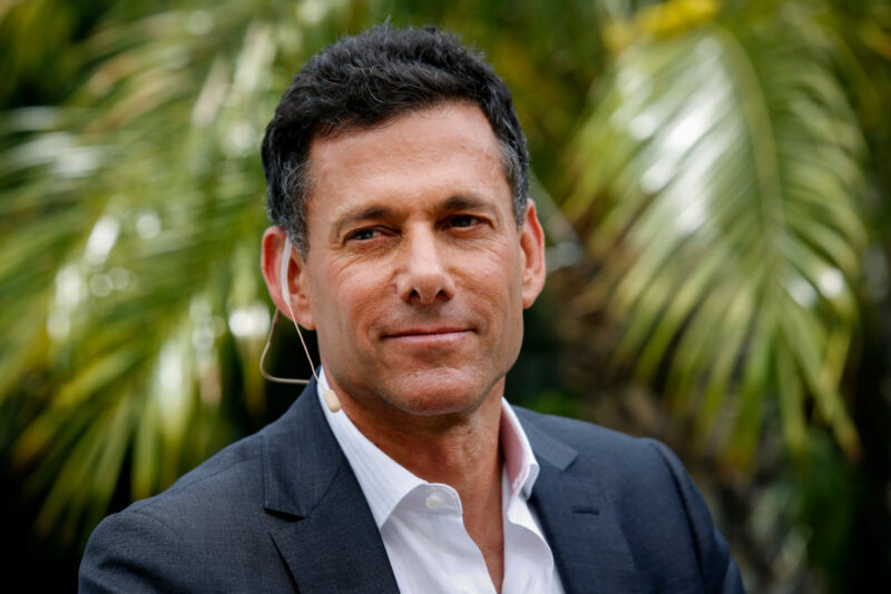 Strauss Zelnick Tetap Menjadi CEO Take-Two Interactive