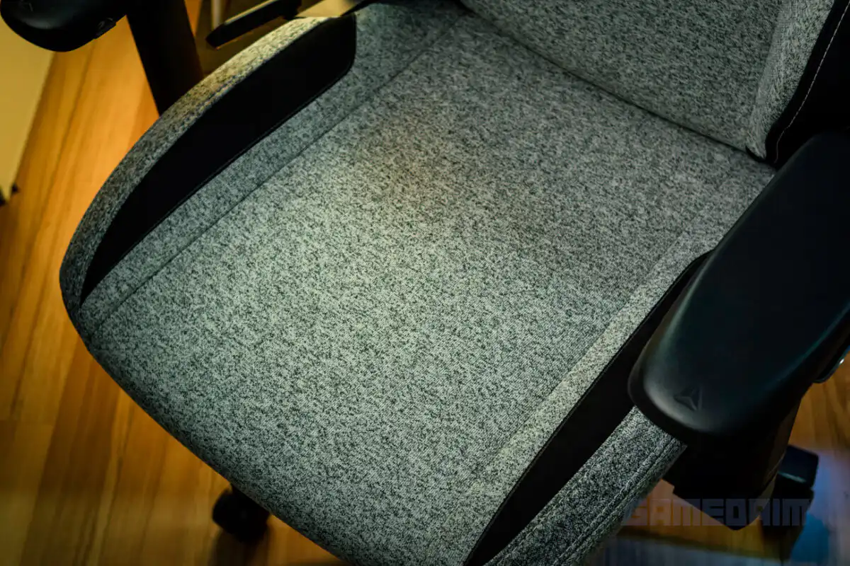 Review Secretlab TITAN Evo 2022 SoftWeave Plus® Cookies & Cream: Permukaan Kasar Berikan Kenyamanan Teranyar 26 Secretlab Titan Evo 2022 Softweave Cookies And Cream Regular Gamedaim Review 29