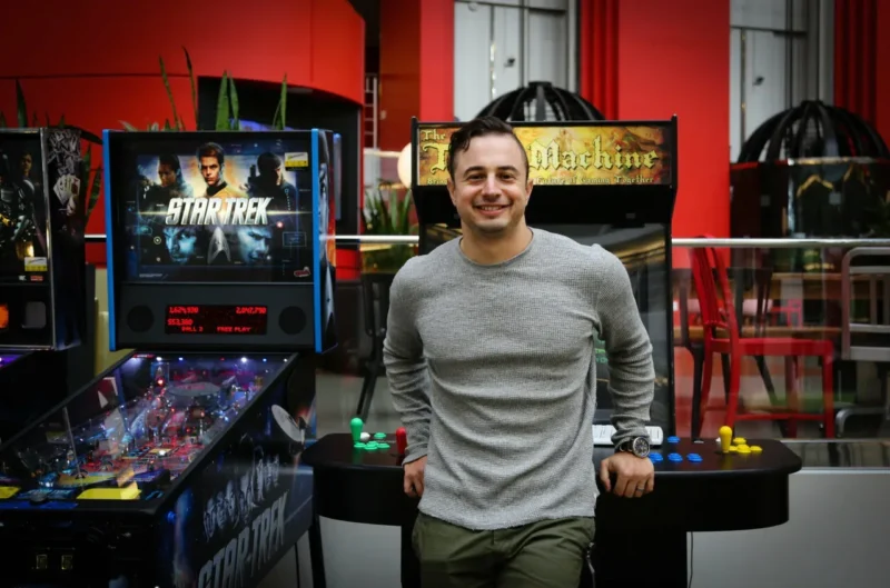 Michail Katkoff Keluar dari Savage Game Studios