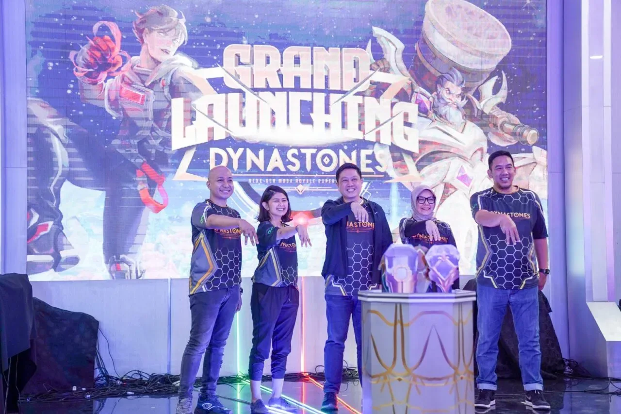 Peluncuran dynastone