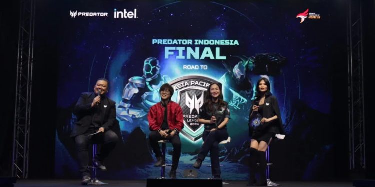 [kiri ke kanan] host gerry eka; richard permana, wakil kepala bidang wasit dan pelatih pengurus besar esports indonesia; ibu leny ng, chief operating officer, acer indonesia; host abigail