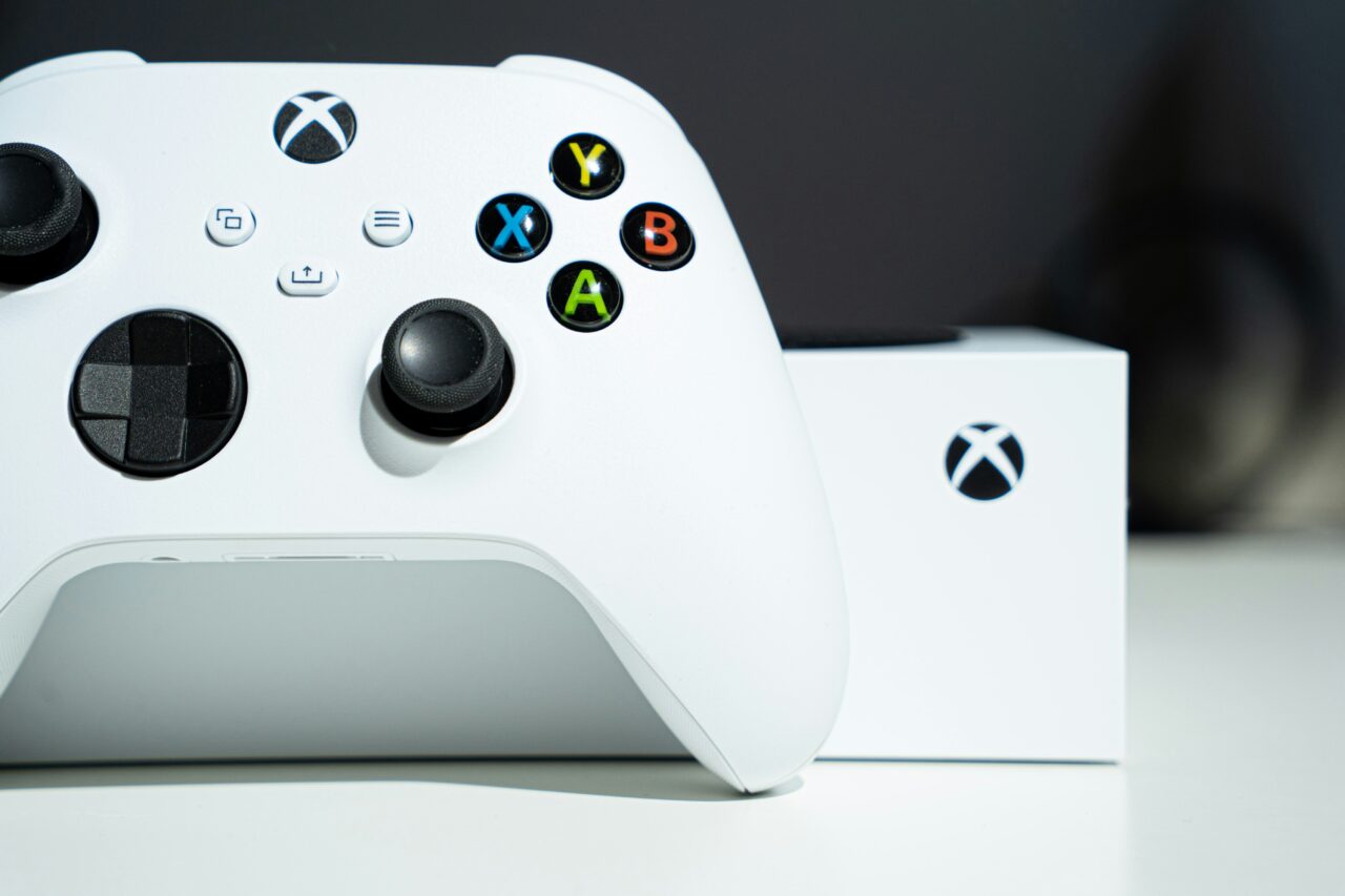 Phil Spencer: Xbox Masih Berkomitmen pada Media Fisik