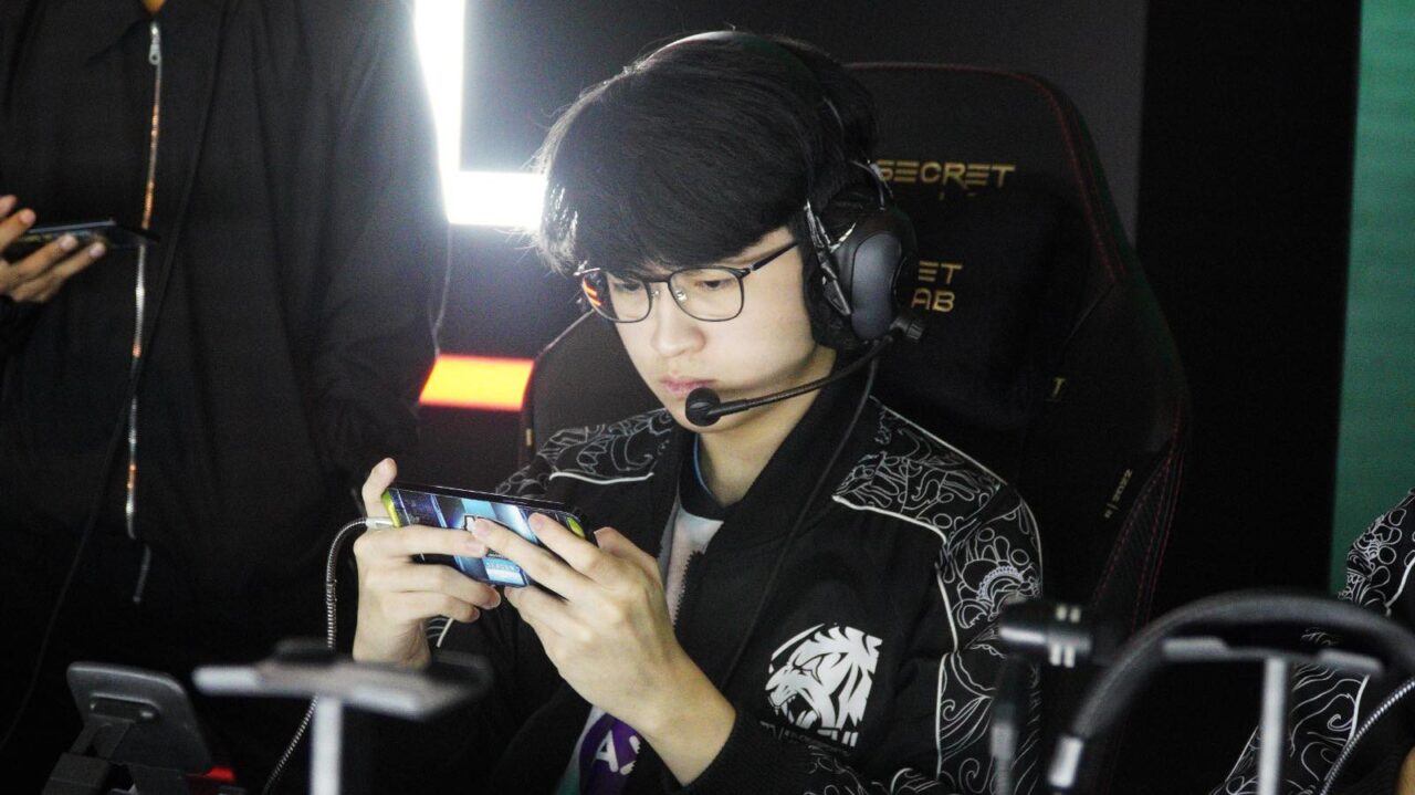 Sutsujin Bersinar Di King Empire Duduki Posisi Puncak Mpl My S13