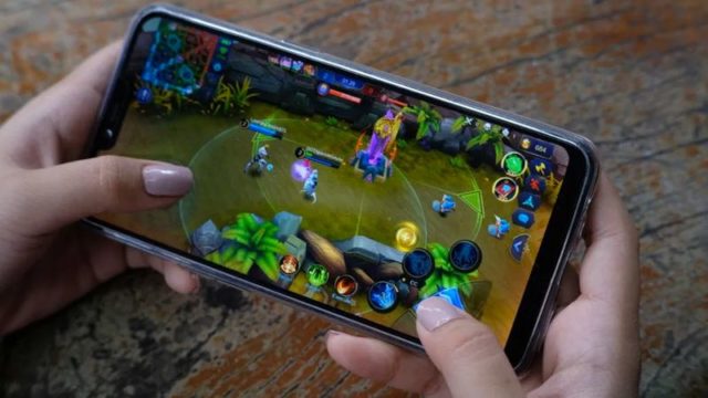 3 Cara Mengatasi Game Android Yang Tidak Full Screen