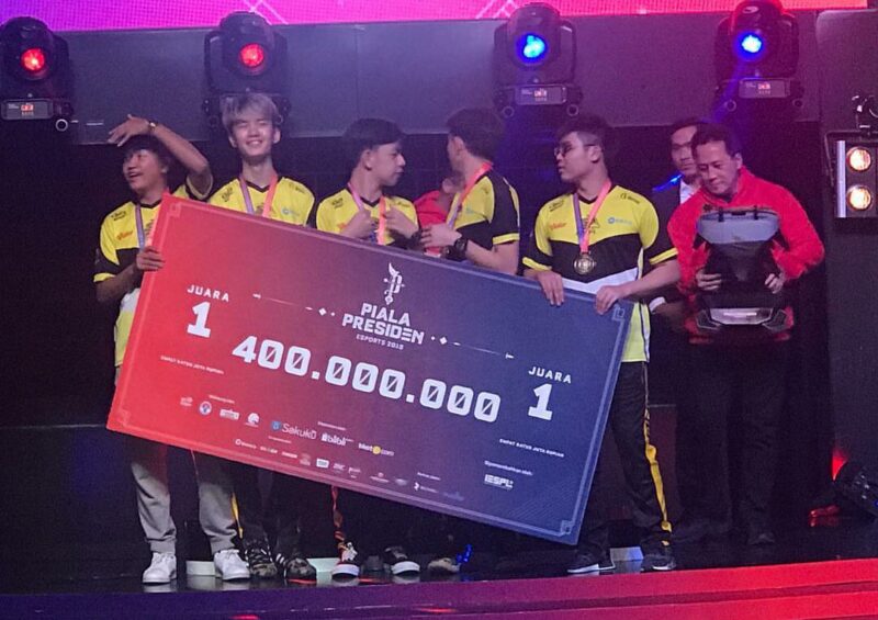 Dafar juara piala presiden esports2019