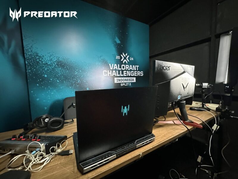 Produk Predator Gaming Yang Digunakan Selama Turnamen Vci 2024 [kiri Ke Kanan] Predator Helios Neo 16 Acer Xv252qf Logo Predator