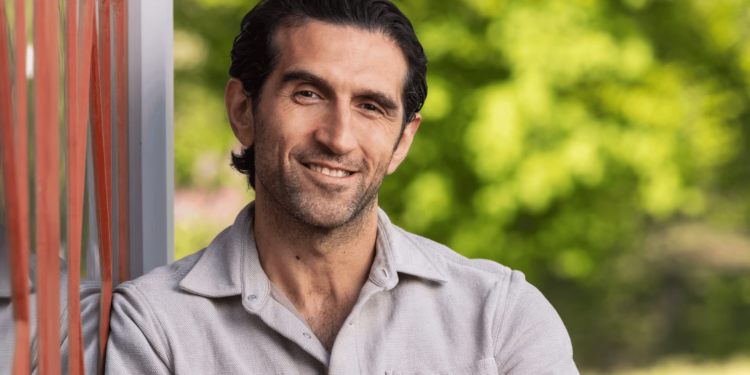 Josef fares pengembang game harus bekerja sama dengan teknologi ai, bukan menentangnya