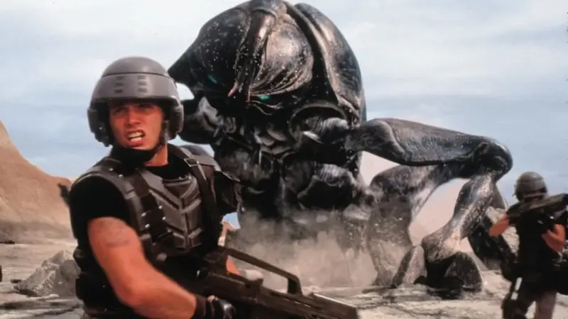 Bocoran Sony Dan Neill Blomkamp Produksi Film Starship Troopers Reboot