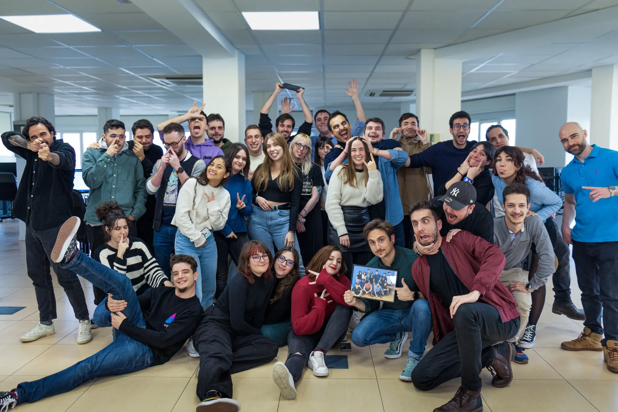 Secret 6 madrid akan ditutup, testronic phk 42 karyawan