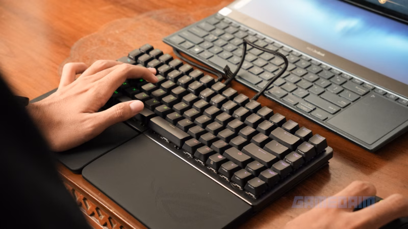 Gambar ASUS ROG Falcata dari review Gamedaim 22