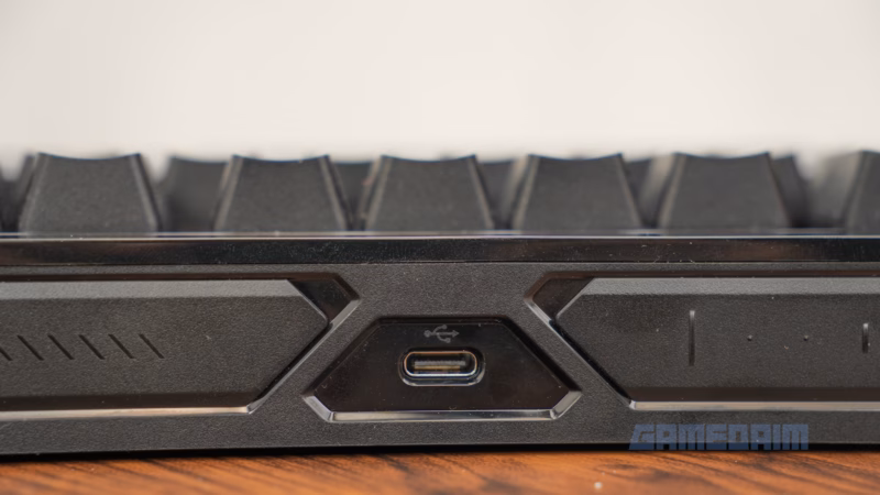 Gambar ASUS ROG Falchion Ace 75 HE untuk gaming dan review teknologi