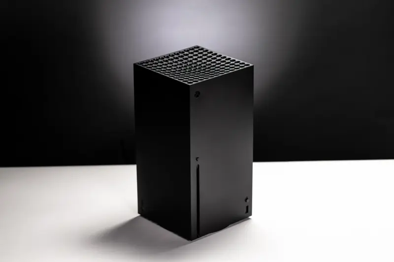 Microsoft Naikkan Harga Xbox Series X dan S, Model 2TB Resmi Dihentikan 2 Gambar Xbox Series X dan S dengan informasi kenaikan harga dan model 2TB yang dihentikan