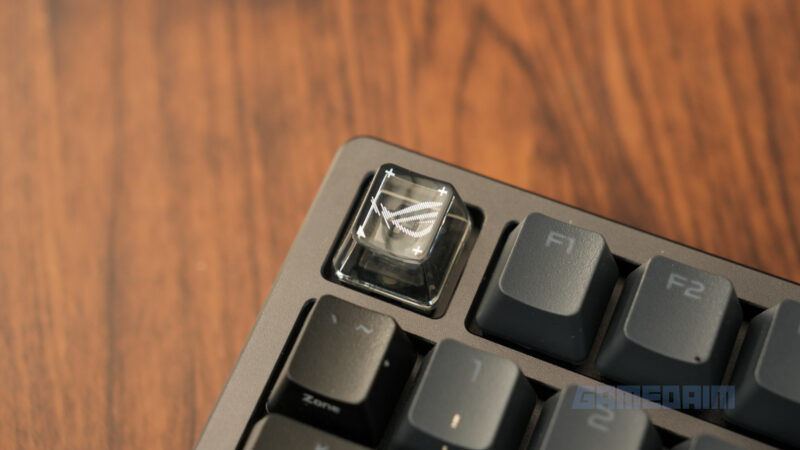 Review ASUS ROG Azoth 96 HE: Keyboard Premium yang Mudah Dikustomisasi 19 Gambar ASUS ROG Azoth 96 HE Gamedaim yang menampilkan keyboard gaming canggih
