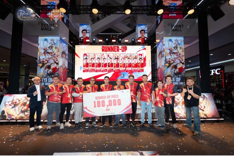Turnamen Million Dollar Tyr Cup S1 Resmi Berakhir, Tim Indonesia Poek Raih Runner-up 4 Gambar dari Tyr Cup S1 Poek kompetisi esports yang menampilkan pemain dan penonton