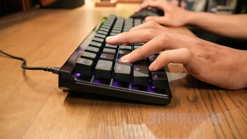 Gambar ASUS ROG Falchion Ace HFX dari Gamedaim dalam ulasan terbaru